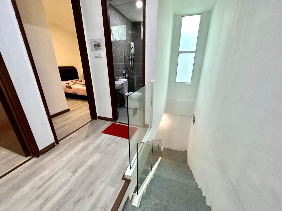 Springfield 3-Storey Cheerful Townhouse #Yoyo Homestay Sandakan Exterior foto