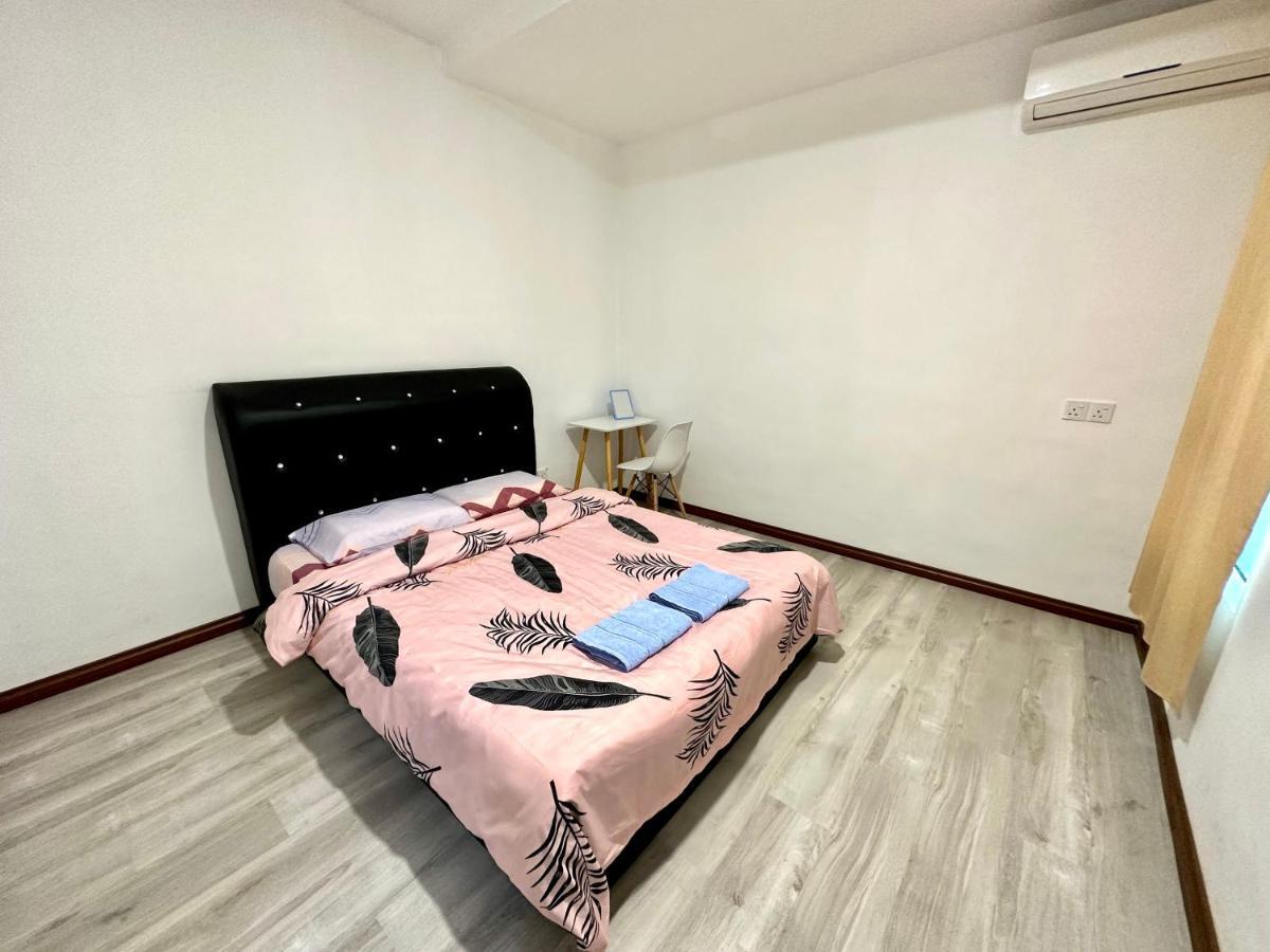 Springfield 3-Storey Cheerful Townhouse #Yoyo Homestay Sandakan Exterior foto