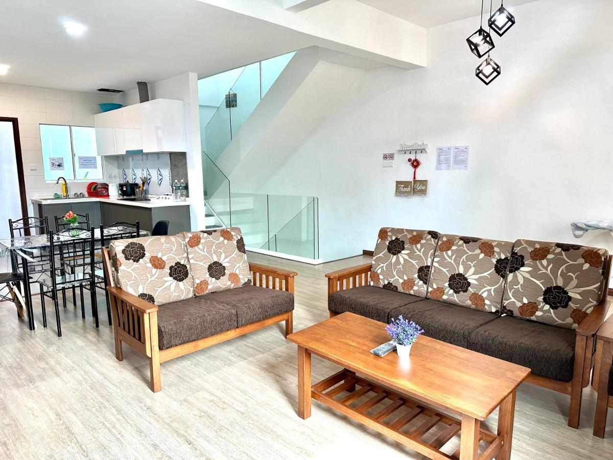 Springfield 3-Storey Cheerful Townhouse #Yoyo Homestay Sandakan Exterior foto