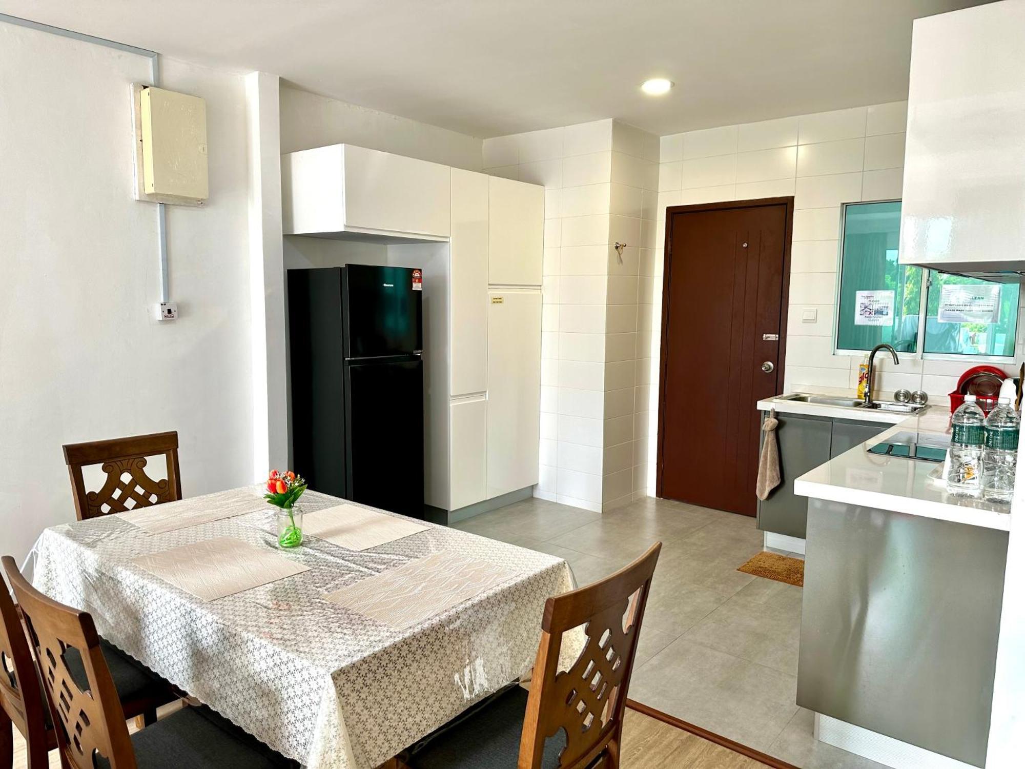 Springfield 3-Storey Cheerful Townhouse #Yoyo Homestay Sandakan Exterior foto